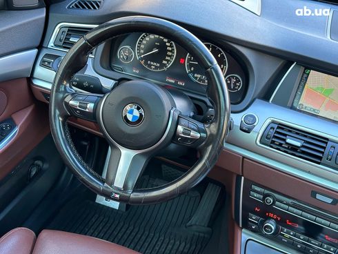 BMW 5 серия 2015 серый - фото 26