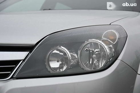 Opel Astra 2010 - фото 17