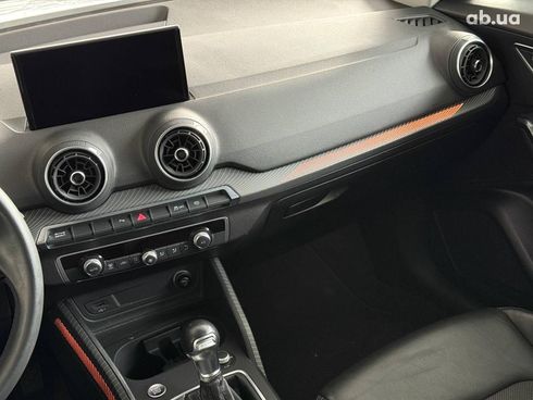 Audi Q2 2021 белый - фото 40