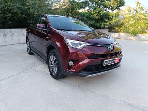 Toyota RAV4 2017 красный - фото 3