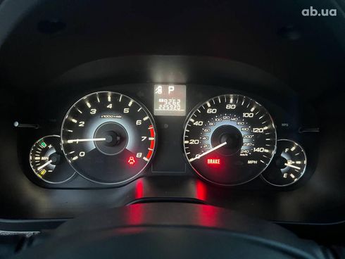 Subaru Legacy 2010 белый - фото 19