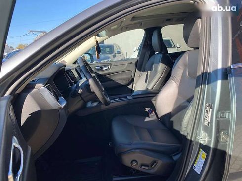 Volvo XC60 2019 - фото 15