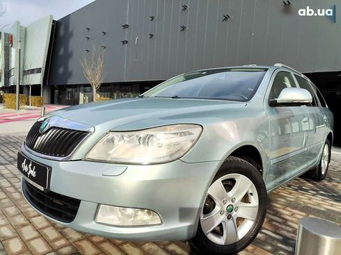 Skoda Octavia 2012 - фото 3