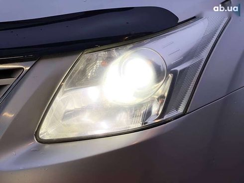 Toyota Avensis 2011 - фото 20