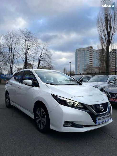 Nissan Leaf 2019 - фото 7