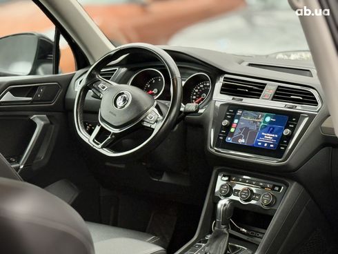 Volkswagen Tiguan 2018 черный - фото 18