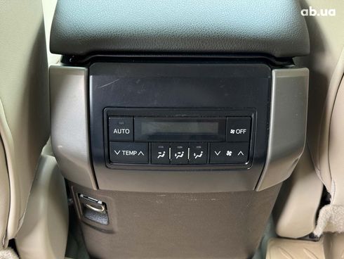 Toyota Land Cruiser Prado 2013 черный - фото 15