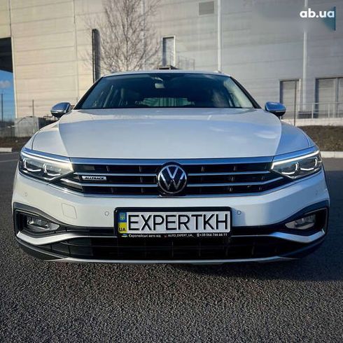 Volkswagen passat alltrack 2020 - фото 8