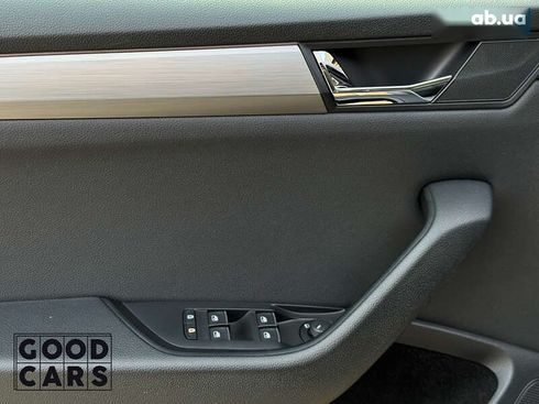 Skoda Superb 2018 - фото 8