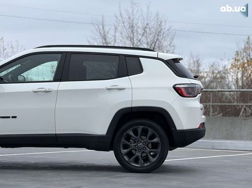 Jeep Compass 2021 - фото 15