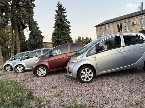 Peugeot iOn 2013 - фото 10