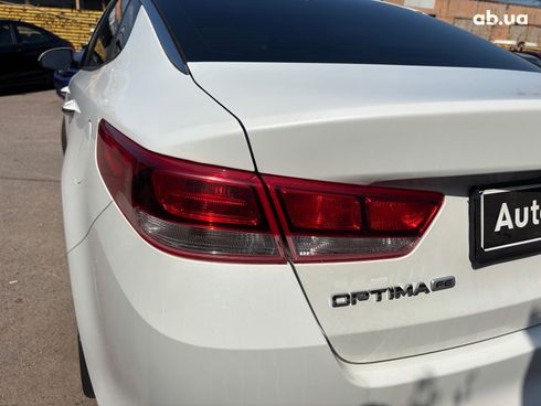 Kia Optima 2017 белый - фото 13