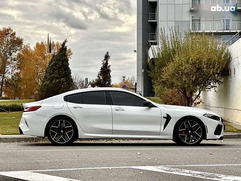 BMW M8 Gran Coupe 2021 - фото 21