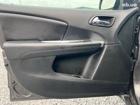 Dodge Journey 2018 серый - фото 15