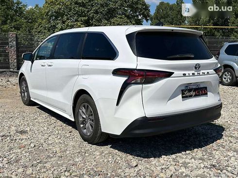Toyota Sienna 2021 - фото 9