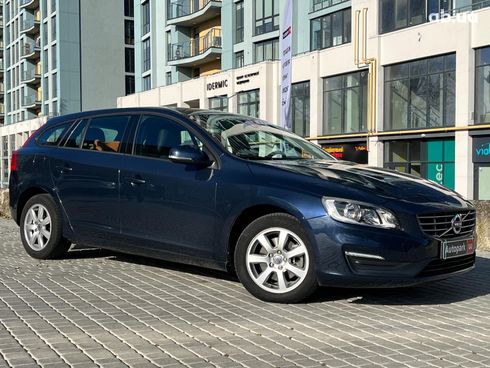Volvo V60 2013 синий - фото 6