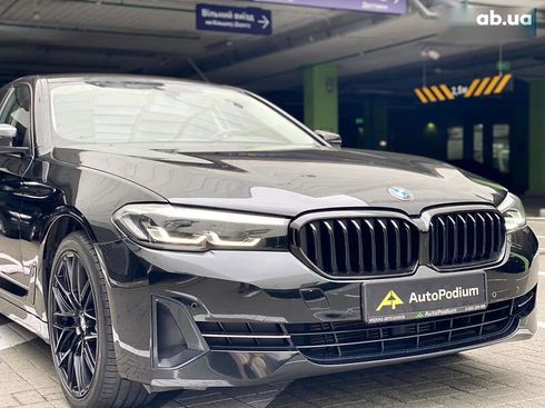 BMW 5 серия 2020 - фото 17