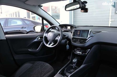 Peugeot 2008 2017 - фото 17