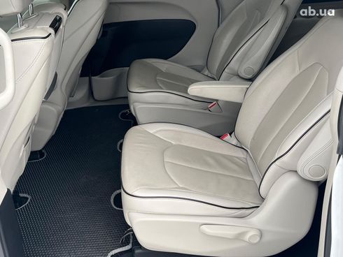 Chrysler Pacifica 2017 белый - фото 27