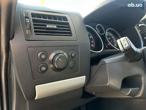 Opel Zafira 2009 - фото 27