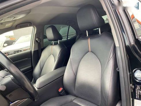 Toyota Camry 2020 - фото 19