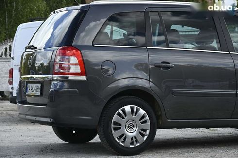 Opel Zafira 2010 - фото 16