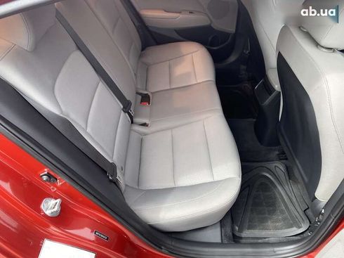 Hyundai Elantra 2016 - фото 14