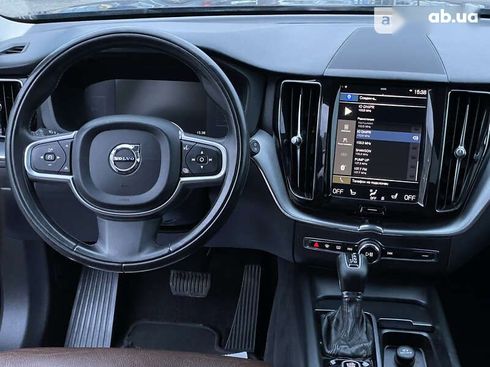 Volvo XC60 2018 - фото 27