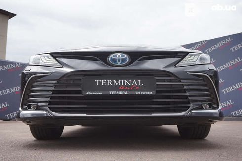 Toyota Camry 2021 - фото 11