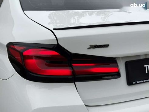 BMW 5 серия 2020 - фото 11