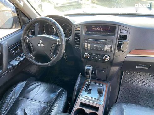 Mitsubishi Pajero Wagon 2008 - фото 10