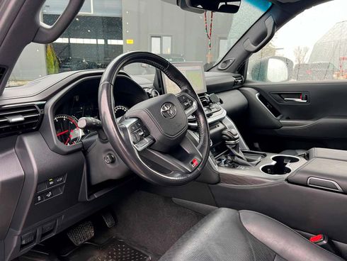 Toyota Land Cruiser 2022 серый - фото 19