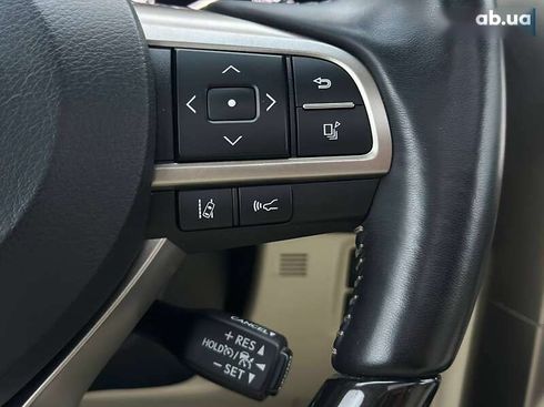 Lexus GX 2020 - фото 25