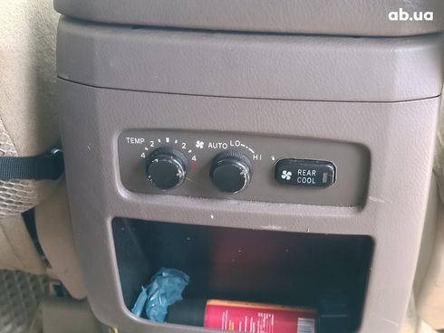 Toyota Land Cruiser Prado 2004 серый - фото 15