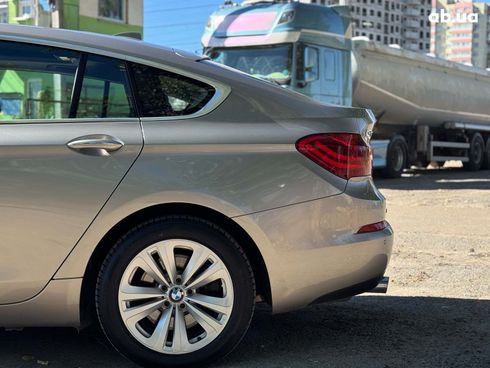 BMW 5 серия 2017 серый - фото 6