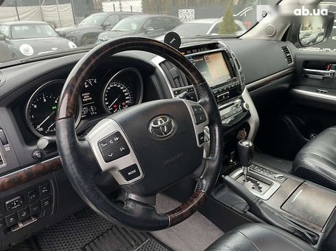Toyota Land Cruiser 2013 - фото 22