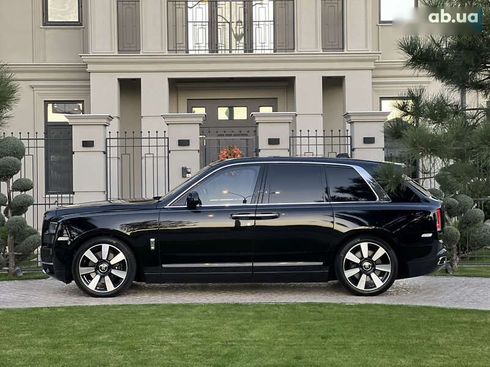 Rolls-Royce Cullinan 2019 - фото 8