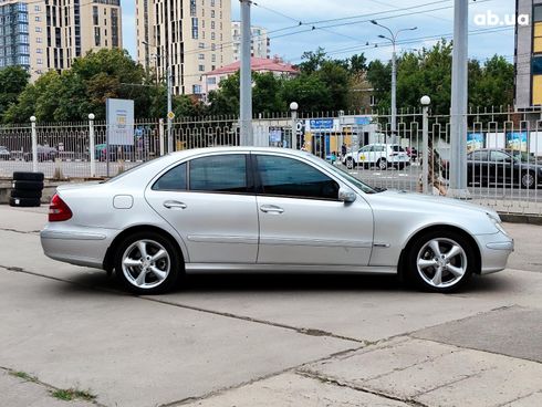 Mercedes-Benz E-Класс 2003 серый - фото 13