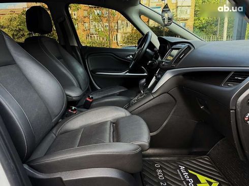 Opel Zafira 2018 - фото 29