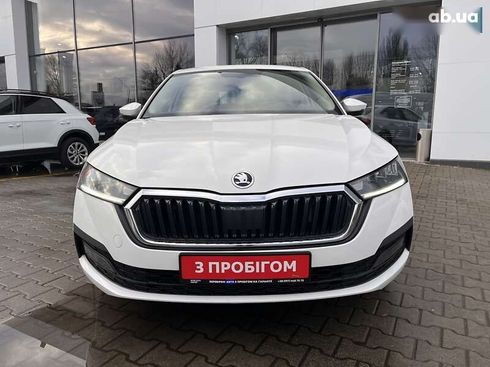 Skoda Octavia 2021 - фото 3