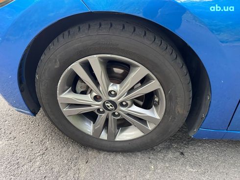 Hyundai Elantra 2016 синий - фото 11