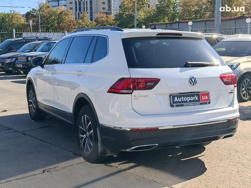 Volkswagen Tiguan 2018 белый - фото 11