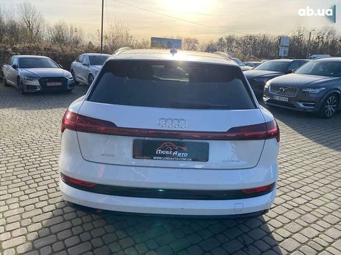 Audi E-Tron 2021 - фото 7