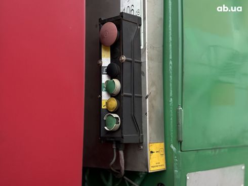 Renault Premium 2010 красный - фото 9