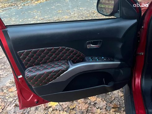 Mitsubishi Outlander 2010 красный - фото 25