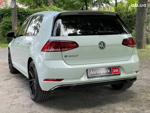 Volkswagen e-Golf 2017 белый - фото 18