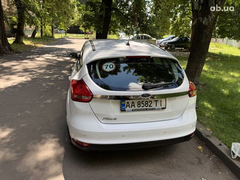 Ford Focus 2017 белый - фото 4