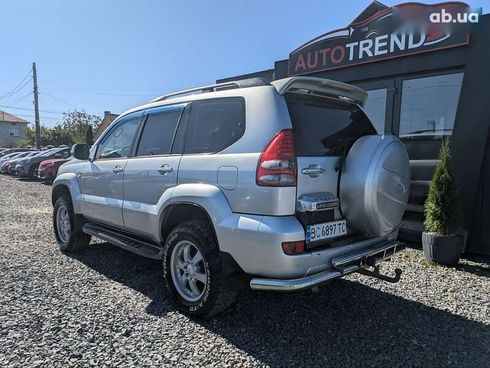 Toyota Land Cruiser 2004 - фото 4