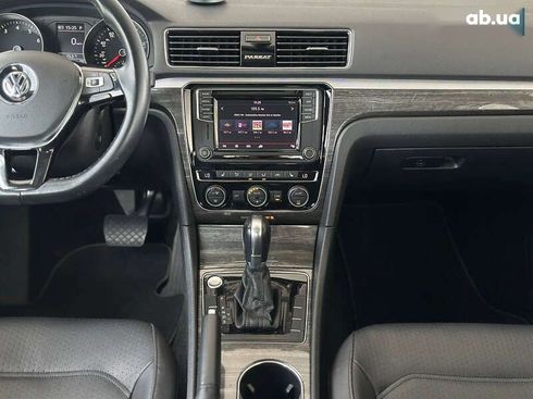 Volkswagen Passat 2018 - фото 25
