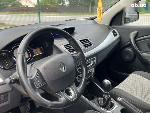 Renault Megane 2013 - фото 10